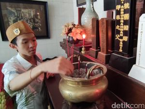 Peringatan Tragedi 98 di Semarang, Ada Rujak Pare Sambel Kecombrang Sarat Makna Peringatan Tragedi 98 di Semarang, Ada Rujak Pare Sambel Kecombrang Sarat Makna