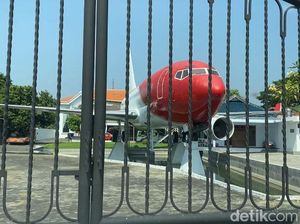 Ini Alasan Mulia di Balik Sultan Nganjuk Parkir Pesawat Depan Rumah