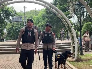 Kala Anjing Pelacak Ikut Jaga Wisatawan Lembang dari Gangguan Kala Anjing Pelacak Ikut Jaga Wisatawan Lembang dari Gangguan