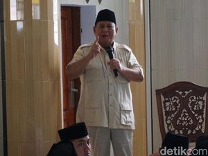 Kala Prabowo Malu-malu Minta Dukungan Nyapres Saat Kunjungi Ponpes Jatim Kala Prabowo Malu-malu Minta Dukungan Nyapres Saat Kunjungi Ponpes Jatim