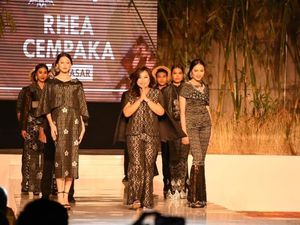 Kisah UMKM Tenun Binaan BNI yang Karyanya Dikenakan Ibu Negara-Dunia Kisah UMKM Tenun Binaan BNI yang Karyanya Dikenakan Ibu Negara-Dunia