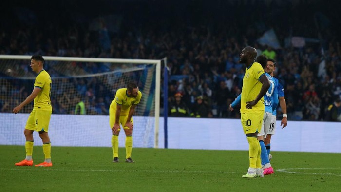 NAPLES, ITALY - MAY 21: Romelu Lukaku of FC Internationale show disappointment during the Serie A match between SSC Napoli and FC Internazionale at Stadio Diego Armando Maradona on May 21, 2023 in Naples, Italy. (Photo by Carlo Hermann/DeFodi Images via Getty Images)