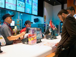 7 Hal Sopan Ini Ternyata Tidak Disukai Pegawai Resto Cepat Saji