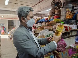 Ancaman Boikot, BPKN Sidak Minyak Goreng di Pasar Badung