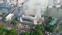Gedung Kantor Pos Pusat Manila Terbakar