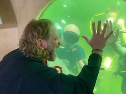 Pecah Rekor! 100 Hari Hidup di Bawah Laut