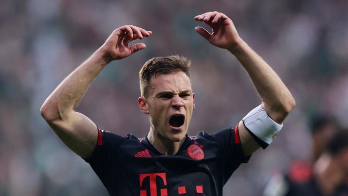 Soccer Football - Bundesliga - Werder Bremen v Bayern Munich - Weser-Stadion, Bremen, Germany - May 6, 2023 Bayern Munichs Joshua Kimmich celebrates after the match REUTERS/Thilo Schmuelgen DFL REGULATIONS PROHIBIT ANY USE OF PHOTOGRAPHS AS IMAGE SEQUENCES AND/OR QUASI-VIDEO.