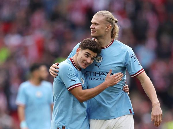 Kalau Ada Duitnya, Barcelona Pilih Haaland atau Alvarez?