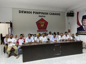 17 DPC Tak Masalah Ketua Gerindra Sultra Tersangka, Fokus Menangkan Partai 17 DPC Tak Masalah Ketua Gerindra Sultra Tersangka, Fokus Menangkan Partai