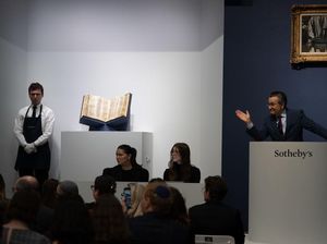 Lelang Alkitab Tertua di Dunia, Terjual Rp 567 Miliar Lelang Alkitab Tertua di Dunia, Terjual Rp 567 Miliar