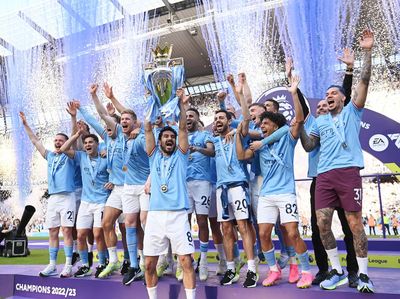 Momen Man City Pesta Juara Premier League 2022/2023