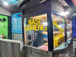 Risiko Tukang Nasgor Jualan Malam Hari: Pernah Dihadang Begal