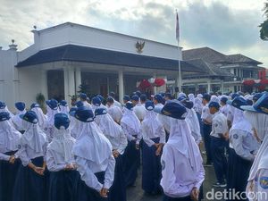 Siswa Ciamis Kini Wajib Nyanyi Lagu Nasional Sebelum Pulang Sekolah Siswa Ciamis Kini Wajib Nyanyi Lagu Nasional Sebelum Pulang Sekolah
