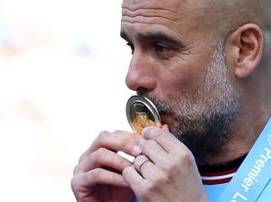 Selamat! Pep Guardiola Manajer Terbaik Liga Inggris Musim Ini Selamat! Pep Guardiola Manajer Terbaik Liga Inggris Musim Ini