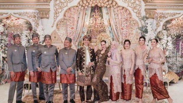 Pernikahan Enzy Storia