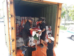 Update Haji Embarkasi Solo, Koper Jemaah Mulai Tiba di Asrama Donohudan Update Haji Embarkasi Solo, Koper Jemaah Mulai Tiba di Asrama Donohudan