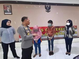 2 Wanita Muncikari di Gorontalo Jajakan 5 ABG Jadi Tersangka 2 Wanita Muncikari di Gorontalo Jajakan 5 ABG Jadi Tersangka