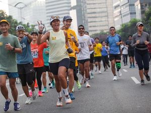 Keseruan Pemanasan Pelari Jelang Maybank Marathon Bali