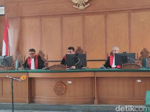 Jaksa Tolak Seluruh Eksepsi Adik Mentan Haris YL di Kasus Korupsi Rp 20 M Jaksa Tolak Seluruh Eksepsi Adik Mentan Haris YL di Kasus Korupsi Rp 20 M