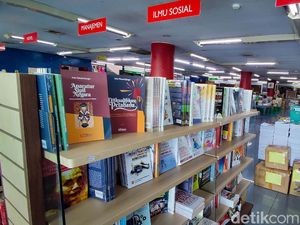 Toko Buku Gunung Agung Mau Tutup, Gaji Pegawai Aman? Toko Buku Gunung Agung Mau Tutup, Gaji Pegawai Aman?