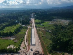 Masalah Lahan hingga Jalur Rawan Gempa Rem Tol Padang-Sicincin