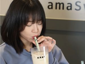 Minum 7 Liter Boba, YouTuber Ini Bikin Heran Banyak Orang Minum 7 Liter Boba, YouTuber Ini Bikin Heran Banyak Orang