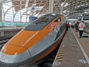 Biaya Jakarta-Bandung Naik Kereta Cepat vs Argo Parahyangan, Pilih Mana?