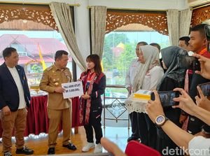 7 Atlet Peraih Medali SEA Games 2023 Terima Tali Asih dari Gubernur Jambi
