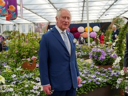 Penampakan Raja Charles III Kunjungi Chelsea Flower Show