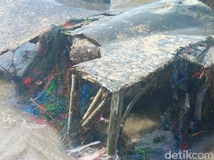Bangkai Pesawat PD II di Laut Lamongan Diduga Jatuh Tahun 1941 Bangkai Pesawat PD II di Laut Lamongan Diduga Jatuh Tahun 1941