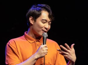 Gara-gara Buat Lelucon Soal China, Komedian Uncle Roger Di-ban dari Weibo Gara-gara Buat Lelucon Soal China, Komedian Uncle Roger Di-ban dari Weibo