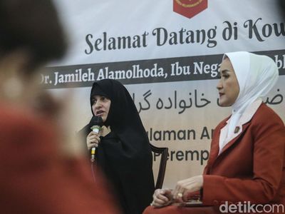 Ibu Negara Iran-Kowani Bahas Pendidikan dan Perlindungan Perempuan