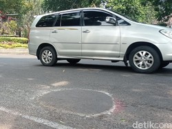 Jalan Berlubang di Sulanjana Bandung Sudah Ditambal, Tapi...