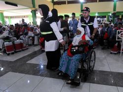 Jemaah Haji Embarkasi Solo Tiba di Asrama Donohudan