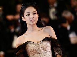 Jennie Turun Panggung Duluan di Konser BLACKPINK karena Kondisi Kesehatan