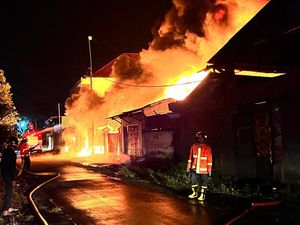 Gudang Perabotan Rumah Tangga Terbakar di Mataram, Kerugian Rp 5 Miliar