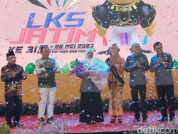 Namanya Disebut sebagai Cawapres Anies, Khofifah: Oalah Rek... Rek, Wis Wis