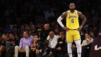 LA Lakers PHK Belasan Karyawan