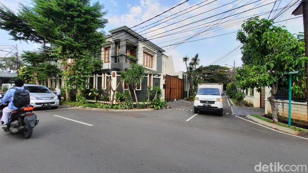 Lokasi pemuda dibegal terjatuh hingga dilempar batu di Pulogadung, Jakarta Timur.