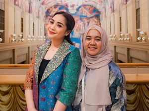Foto Bareng Nagita Slavina, Mba Lala Bikin Salfok Pakai Tas Mirip Hermes Foto Bareng Nagita Slavina, Mba Lala Bikin Salfok Pakai Tas Mirip Hermes