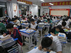 Sekolah di China Kurangi PR-Perbanyak Waktu Main, Biar Anak Tak Stres