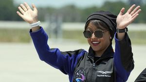 Potret Astronot Perempuan Arab Saudi Pertama yang ke Luar Angkasa