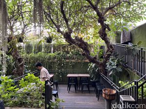 Nuansa Asri dan Hijau di Restoran Yoisho Gunawarman, Jakarta Nuansa Asri dan Hijau di Restoran Yoisho Gunawarman, Jakarta