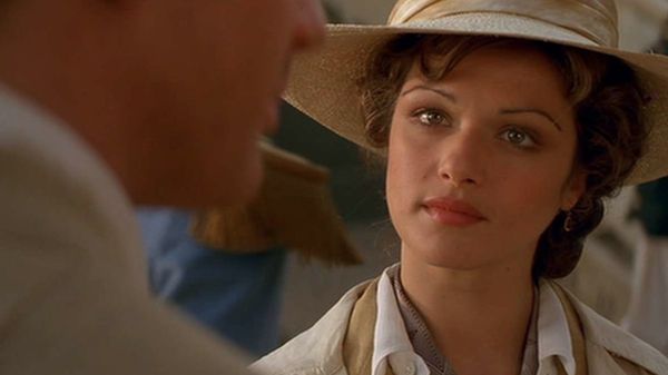 Penampilan Alis Tipis Rachel Weisz di The Mummy yang Diprotes Gen-Z