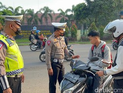 12 Sasaran Pelanggaran Kala Tilang Manual Berlaku Lagi di Subang