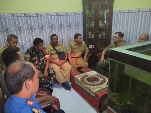Buaya yang Viral Jalan-jalan di Pamekasan Disebut Mati Dipukuli Warga Buaya yang Viral Jalan-jalan di Pamekasan Disebut Mati Dipukuli Warga