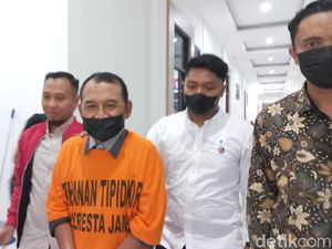 Eks Kepsek di Jambi Didakwa Terima Suap Rp 166 Juta dari PPDB