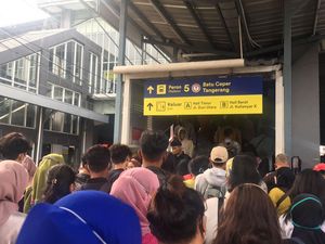 Penumpang Lapor Eskalator Stasiun Duri Rusak, KCI Minta Maaf