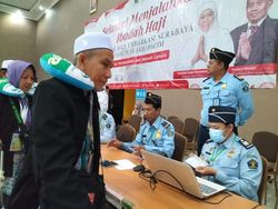 Imigrasi Surabaya Prioritaskan Pemeriksaan Calon Jemaah Haji Lansia
