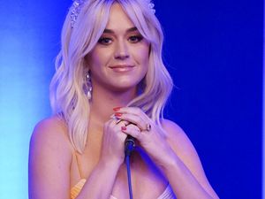 Album 143 Katy Perry Dikritik Habis-habisan, Disebut Karya Terburuknya! Album 143 Katy Perry Dikritik Habis-habisan, Disebut Karya Terburuknya!